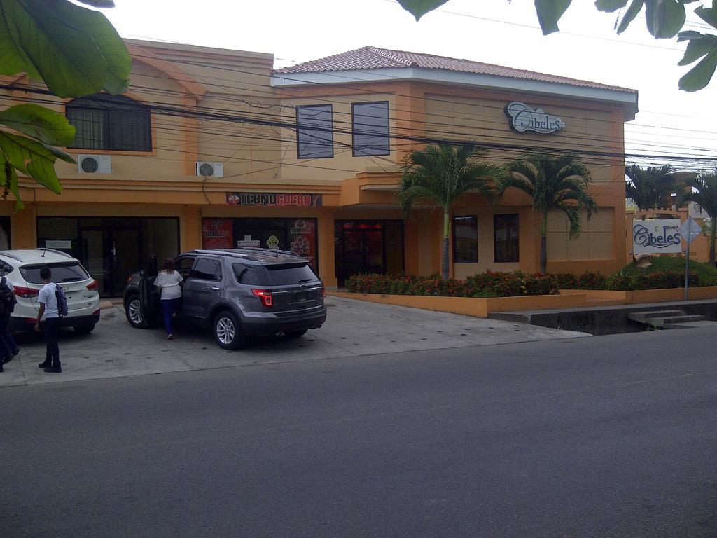 Hotel Cibeles La Ceiba Eksteriør bilde