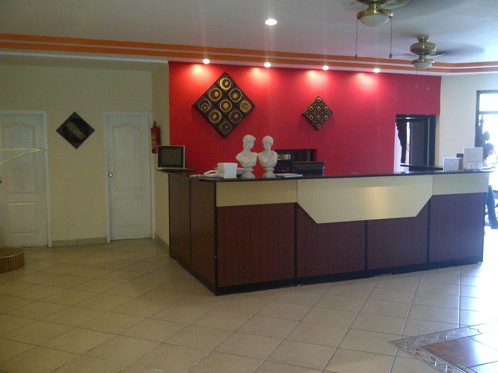 Hotel Cibeles La Ceiba Eksteriør bilde